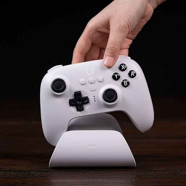 8bitdo-ultimate-with-charging-dock-white
